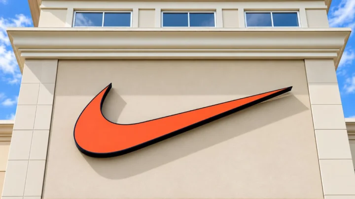 Nike Dow Spot Drop