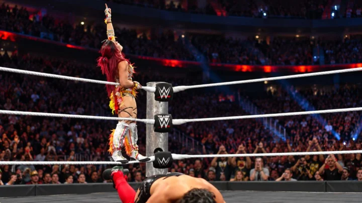 WWE and Bleacher Report Sign